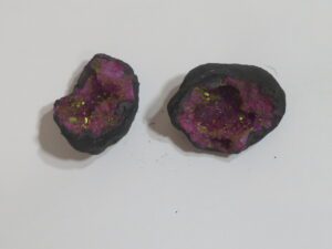 Died Geode Pink with Black Coating